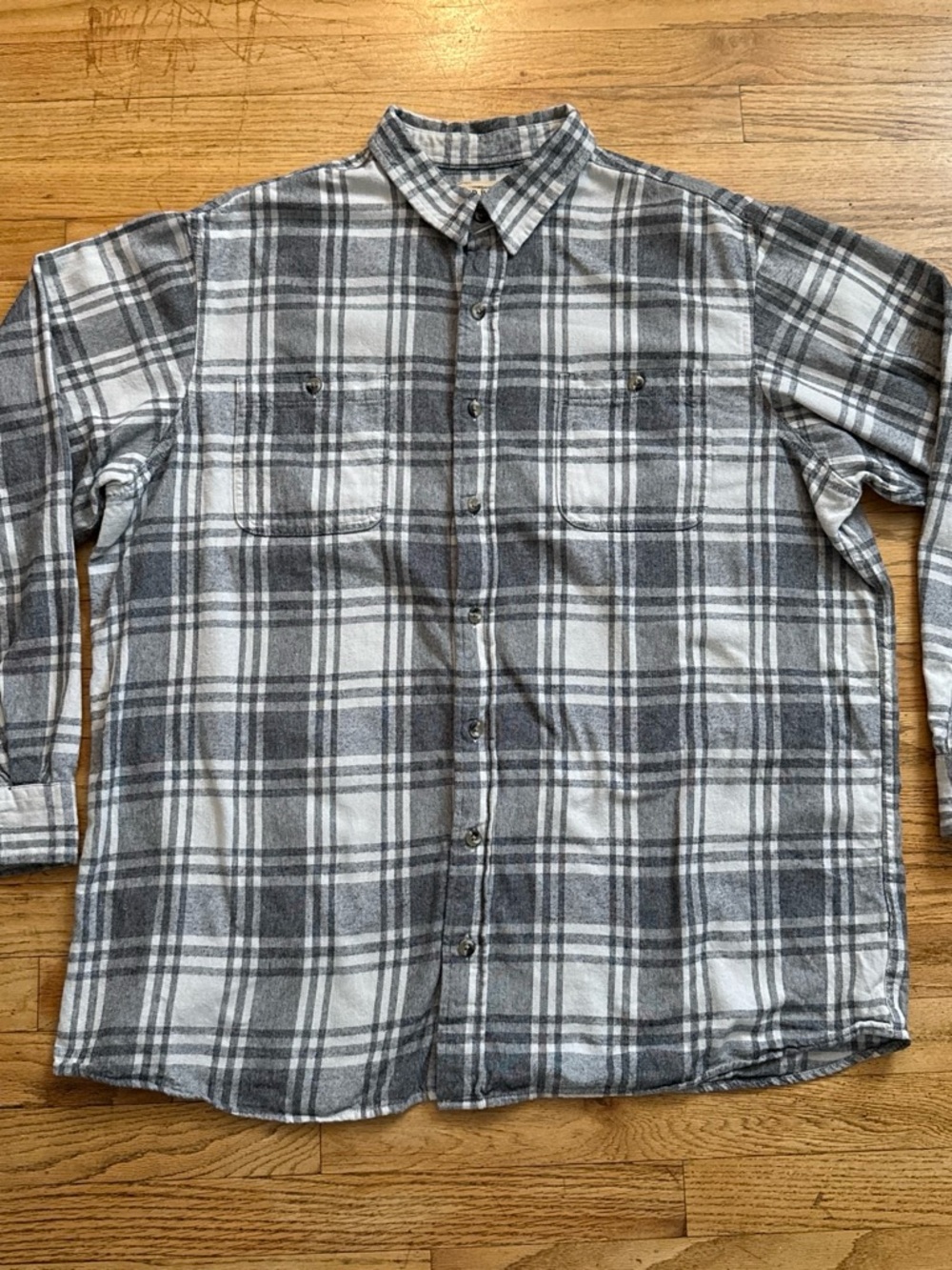 RedHead Gray & White Plaid Long-Sleeve Button-Down Shirt